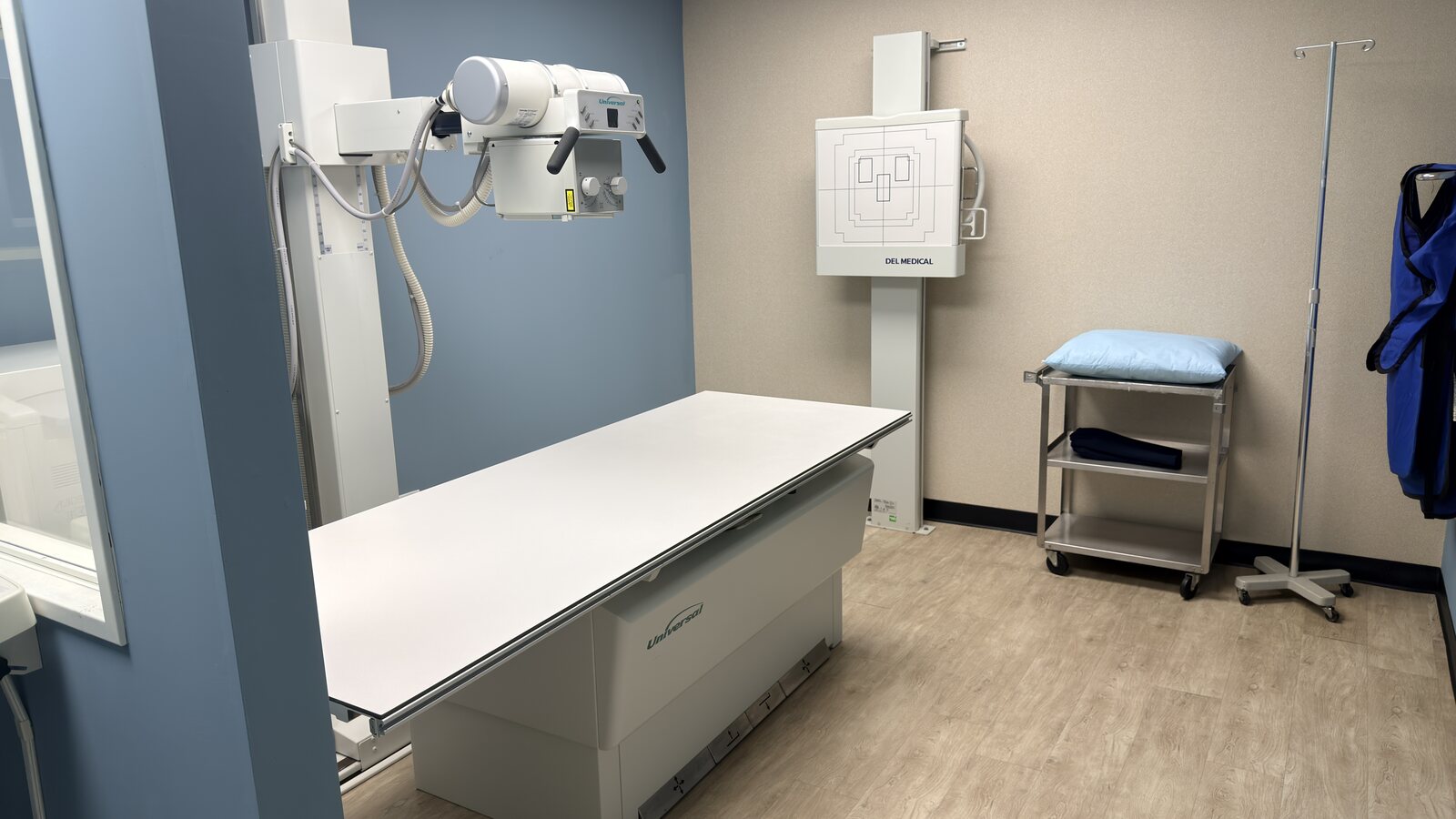 On-site digital X-ray suite with imaging equipment at Sage Urgent Care in Berkeley Heights, NJ